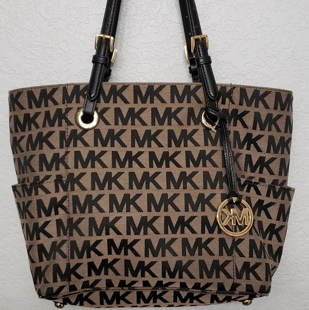 MK ~ Michael Kors Handbag